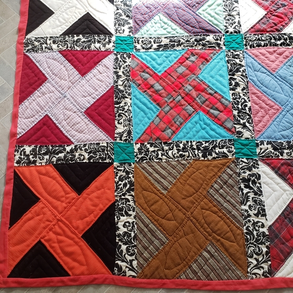Whirlwind Vtg QUILT Hand Pieced Hand Quilted Twin 74x87 Multi Pattern & Fabric - Picture 13 of 16